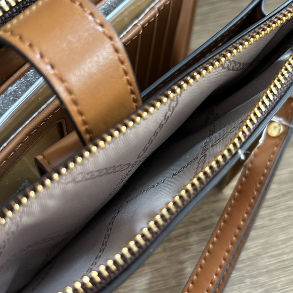 MK Adele Logo Stripe Smartphone Wallet NWT - Picture 5 of 7